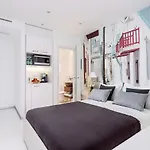 Visionapartments - Contactless Check-in 3* 沃韦